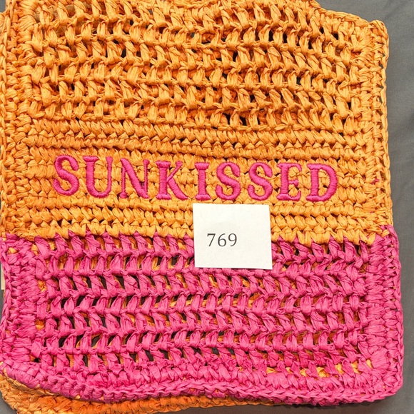 Women's Sunkissed Orange and Pink Crochet Tote Bag NWT - Picture 9 of 10